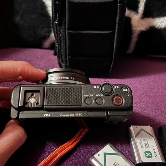 Sony ZV-1 Vlogging Camera Bundle - Picture 7 of 12